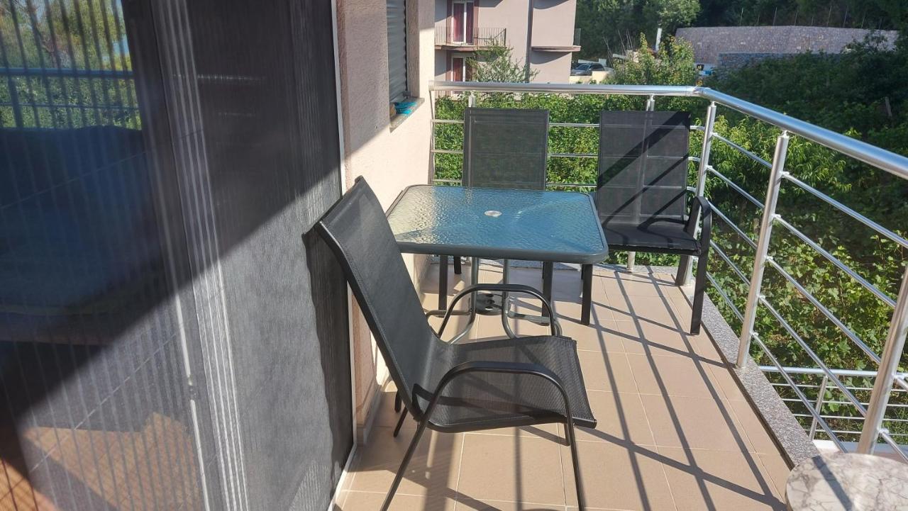 Apartment Ana V-Peshtani Охрид Екстер'єр фото